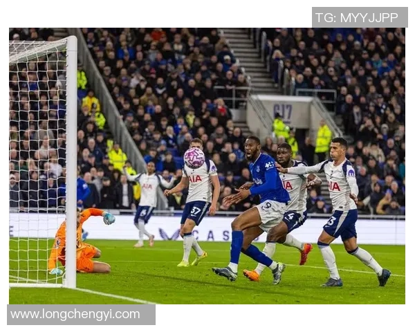 英超激战：多特蒙德逆转阿森纳全场沸腾精彩瞬间回顾