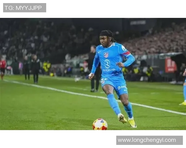 意甲赛场惊现大冷门巴黎圣日耳曼狂胜马竞引发全场热议